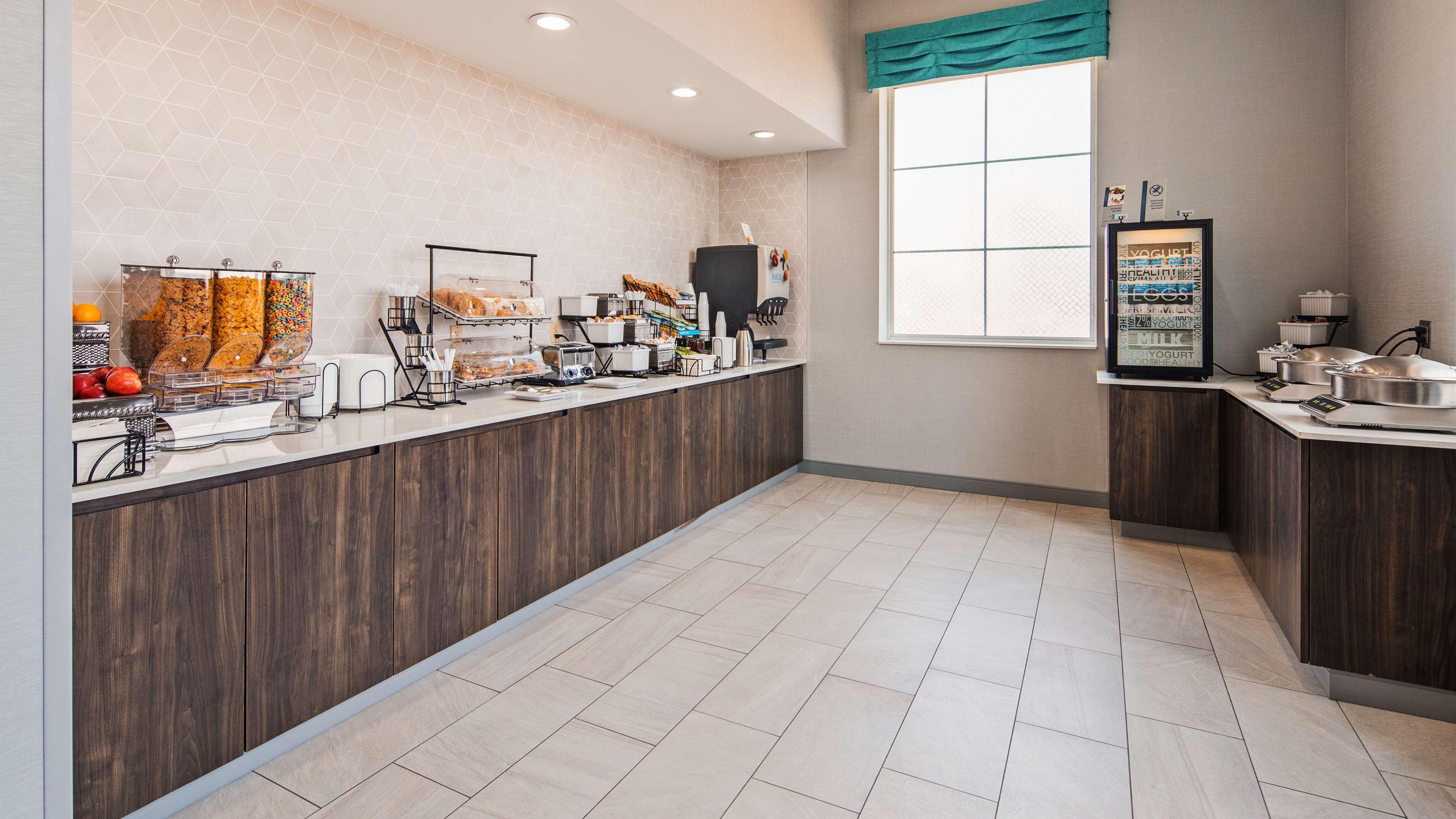 Best Western Plus Wilkes Barre-Scranton Airport Hotel Pittston Экстерьер фото