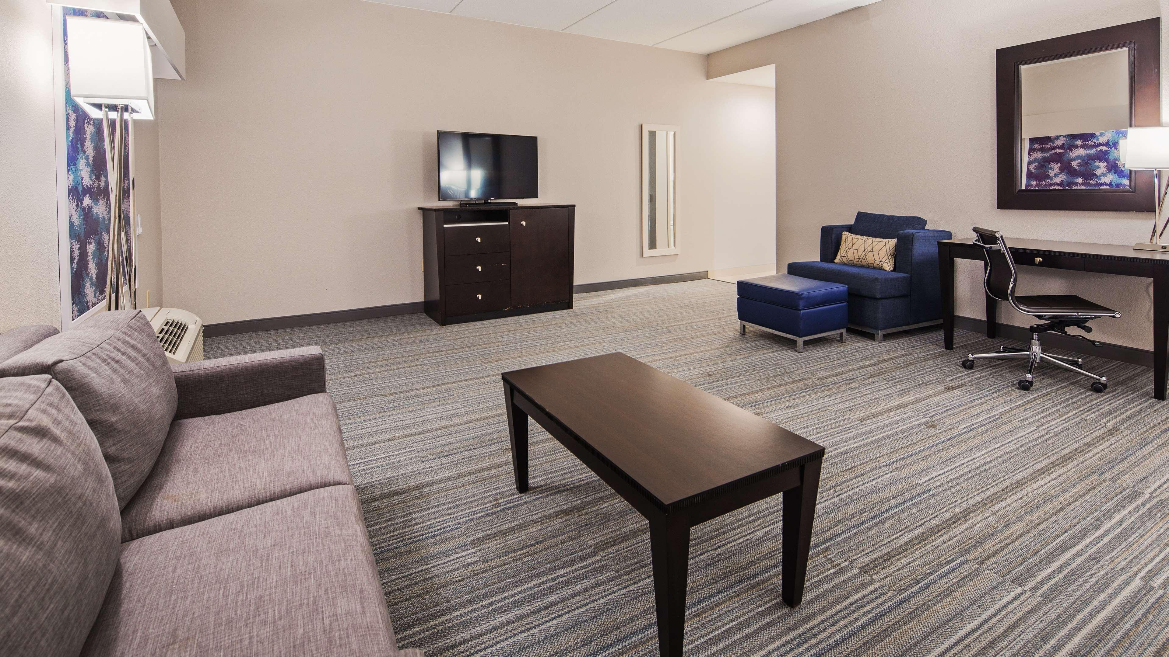 Best Western Plus Wilkes Barre-Scranton Airport Hotel Pittston Экстерьер фото