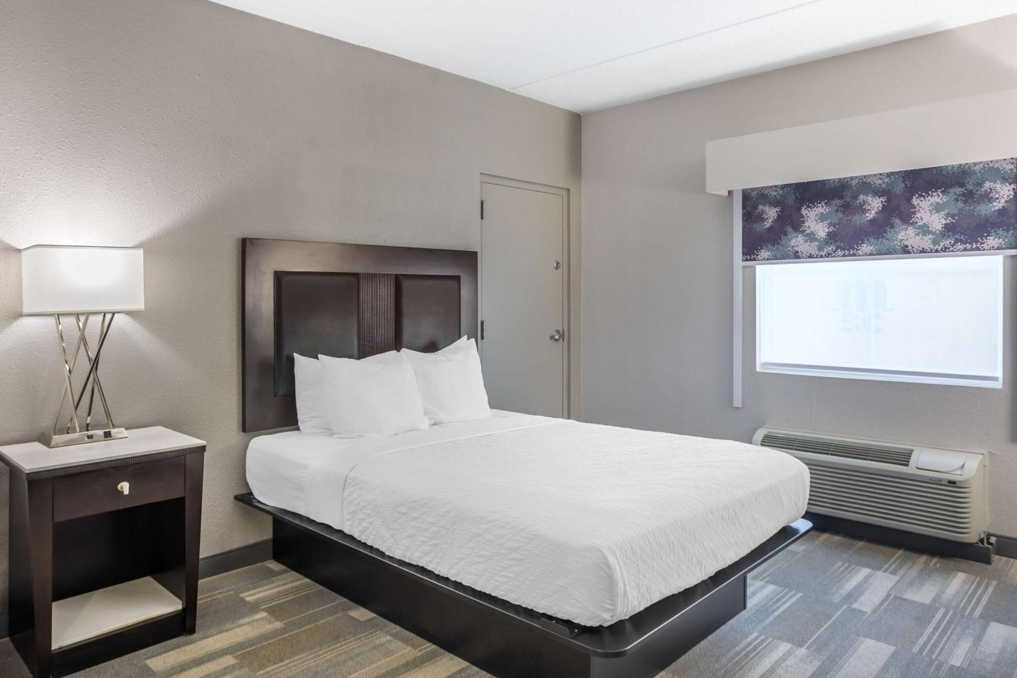Best Western Plus Wilkes Barre-Scranton Airport Hotel Pittston Экстерьер фото