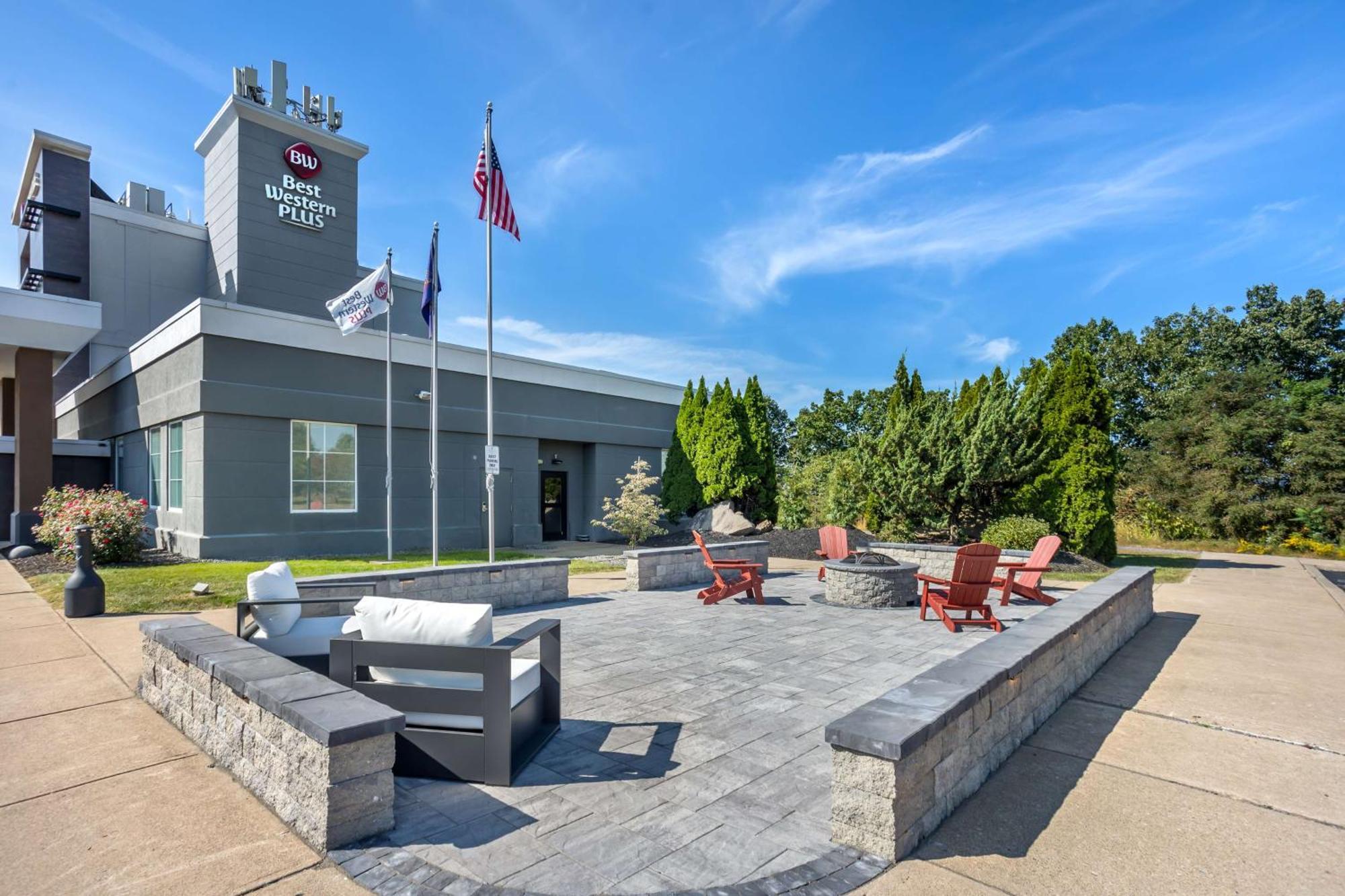 Best Western Plus Wilkes Barre-Scranton Airport Hotel Pittston Экстерьер фото
