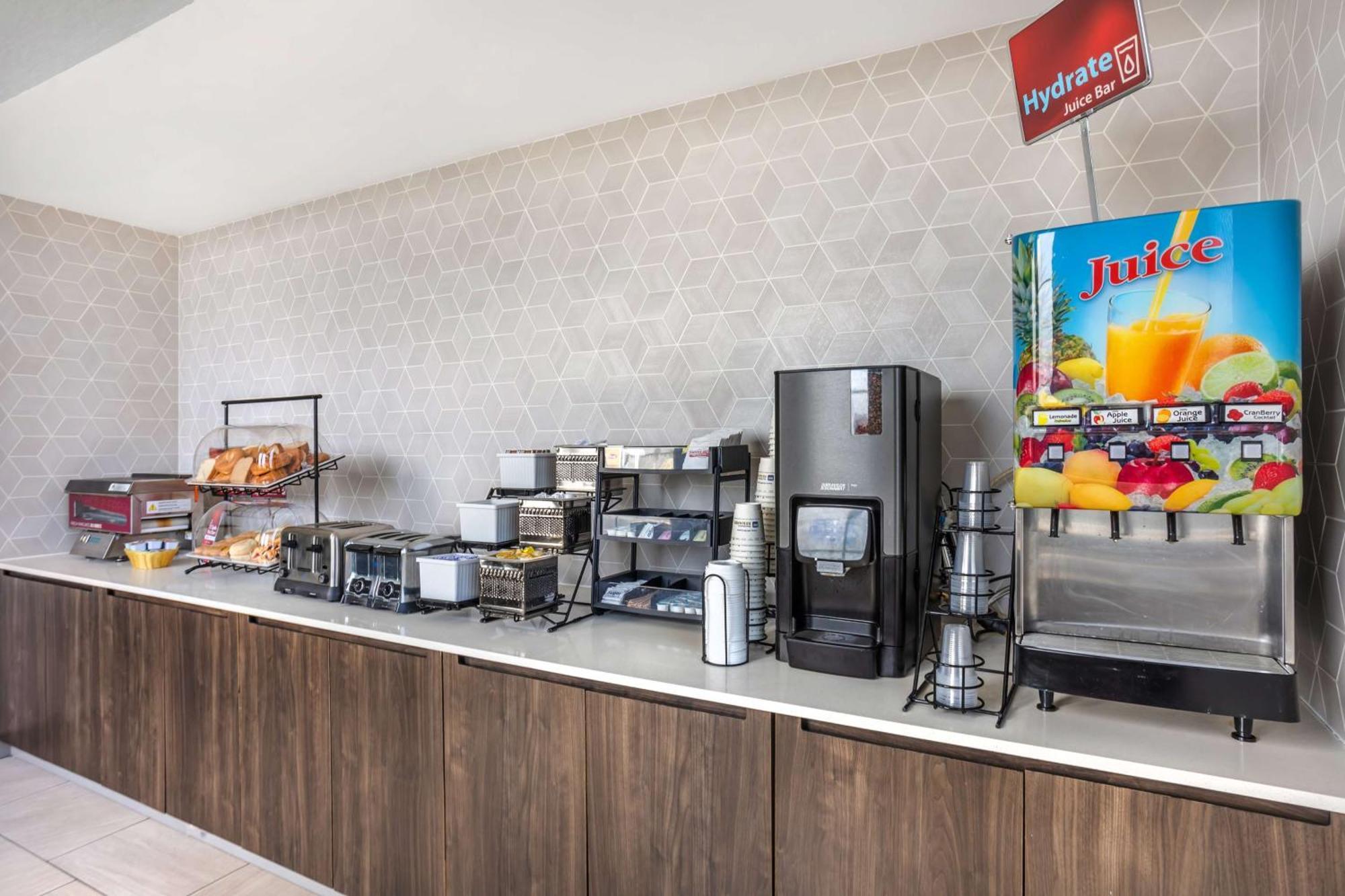 Best Western Plus Wilkes Barre-Scranton Airport Hotel Pittston Экстерьер фото