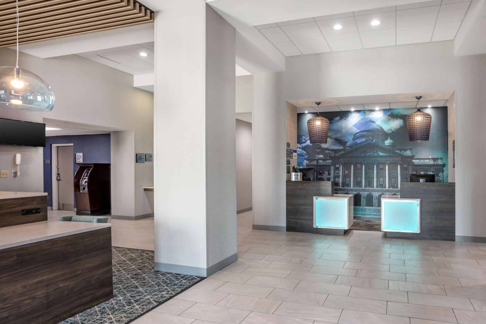 Best Western Plus Wilkes Barre-Scranton Airport Hotel Pittston Экстерьер фото