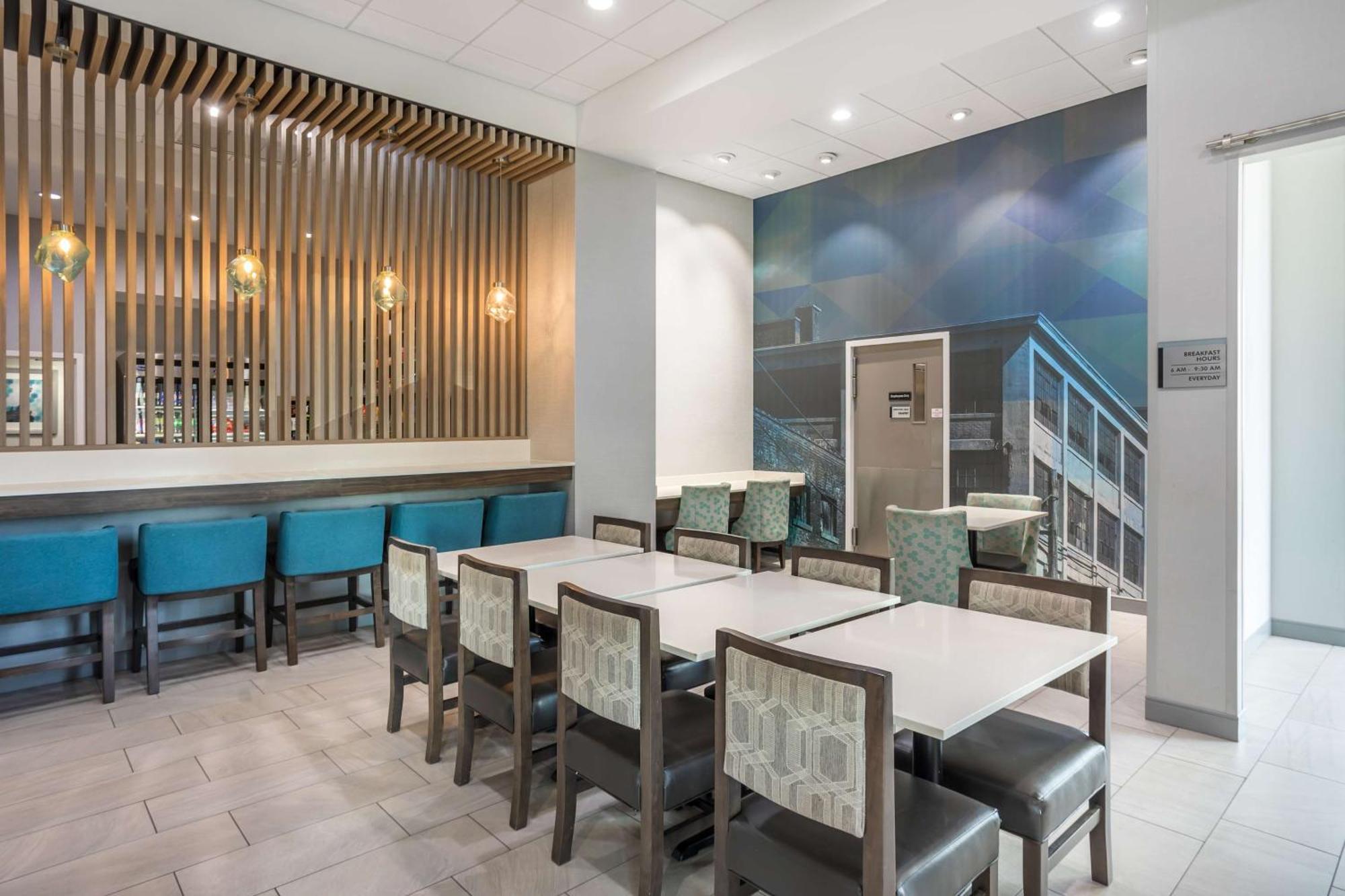 Best Western Plus Wilkes Barre-Scranton Airport Hotel Pittston Экстерьер фото